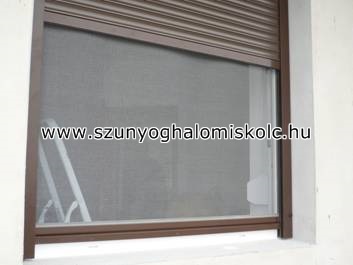 Mobil sz�nyogh�l� ablakra
